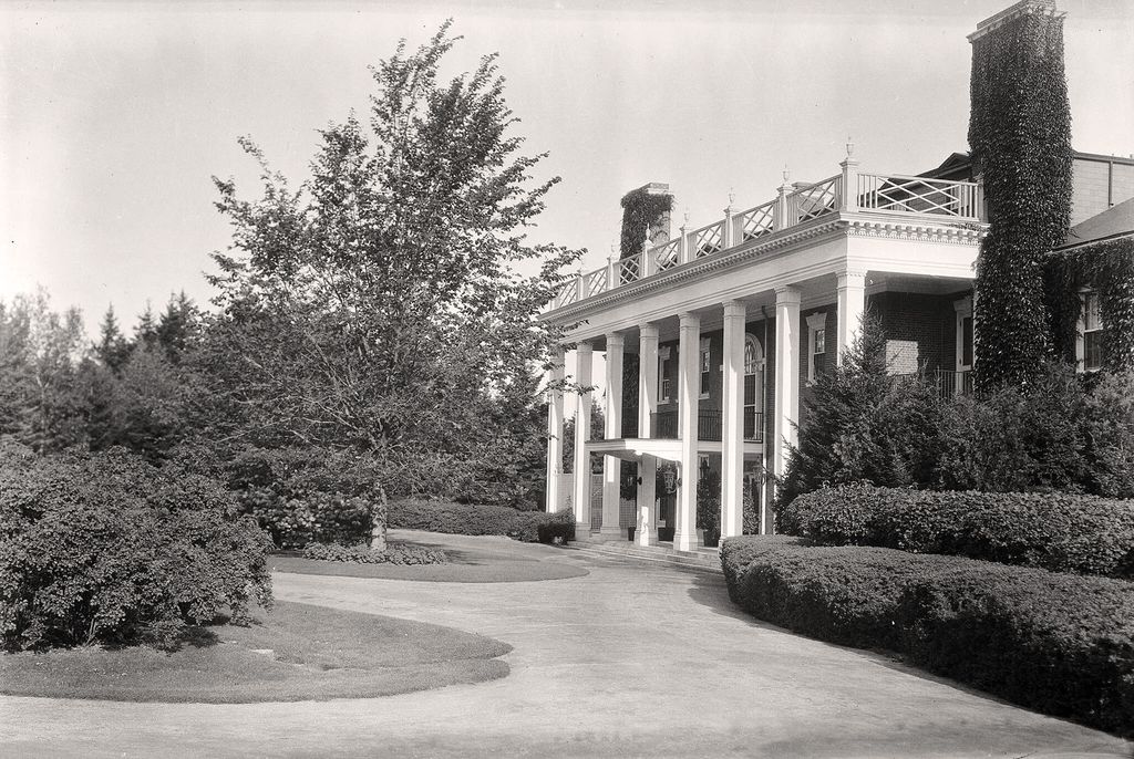 Entry Drive (1930s)