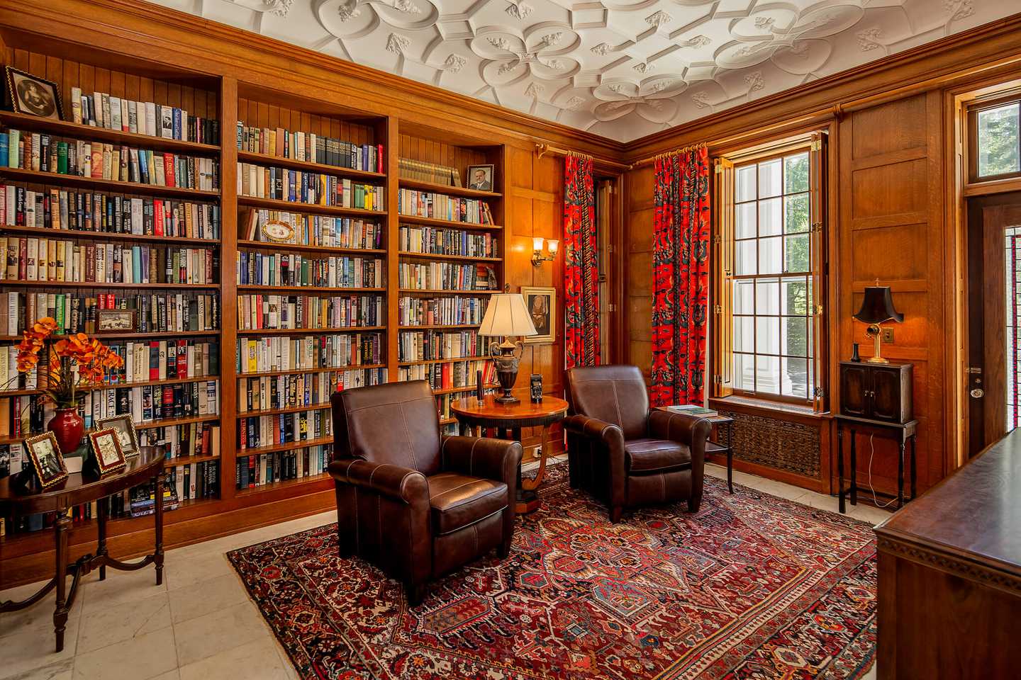 Library of Oak Hall
